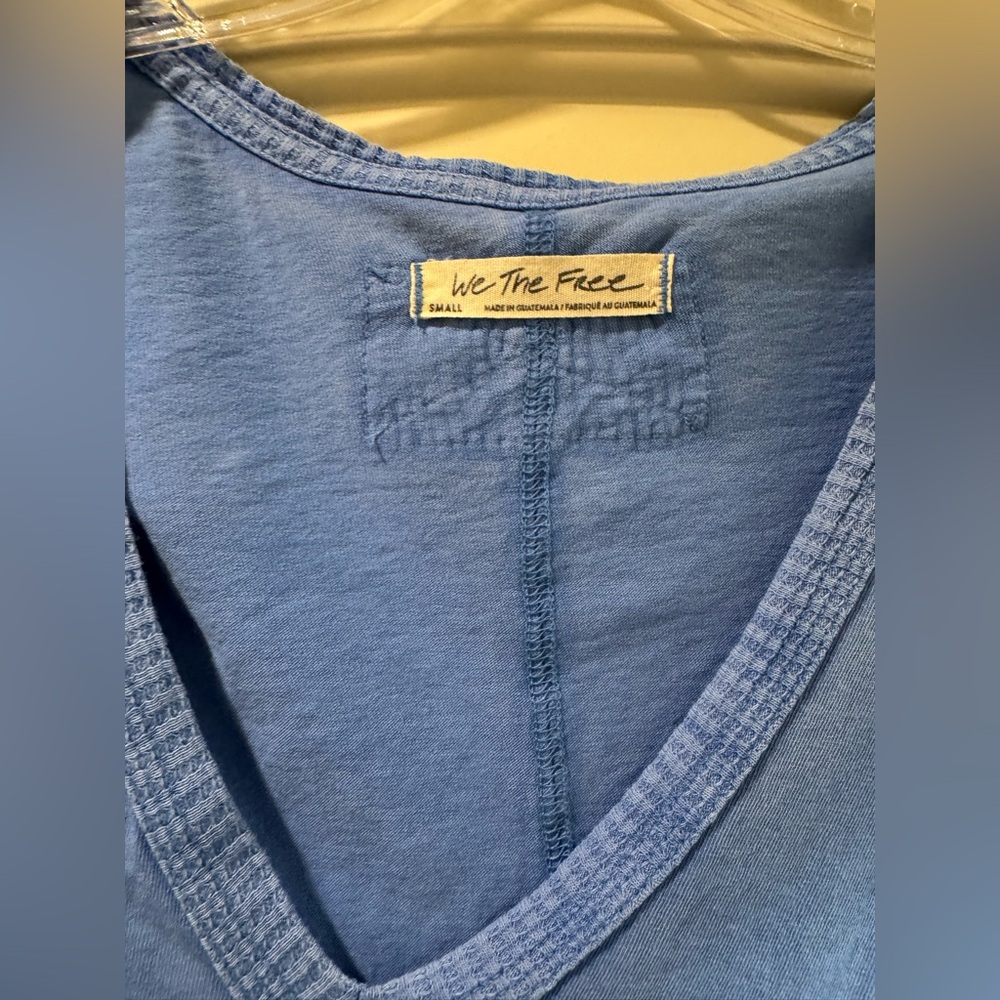We The Free Sky Blue V-Neck Tee free people  small